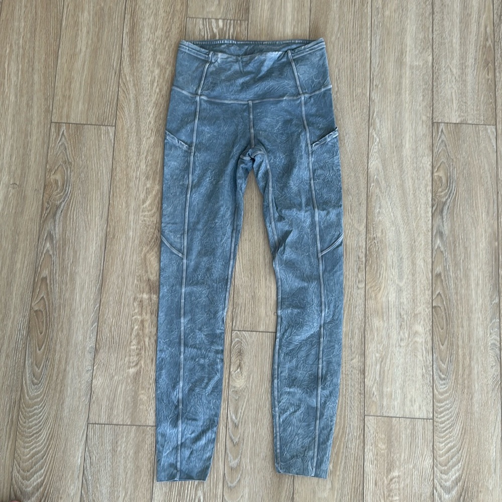 NWOT lululemon leggings size 4